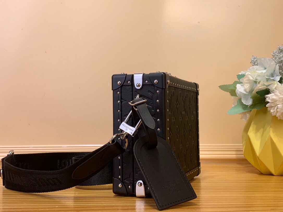 کیف زنانه برند Louis Vuitton