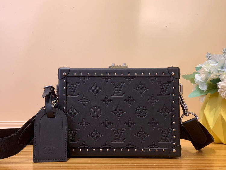کیف زنانه برند Louis Vuitton