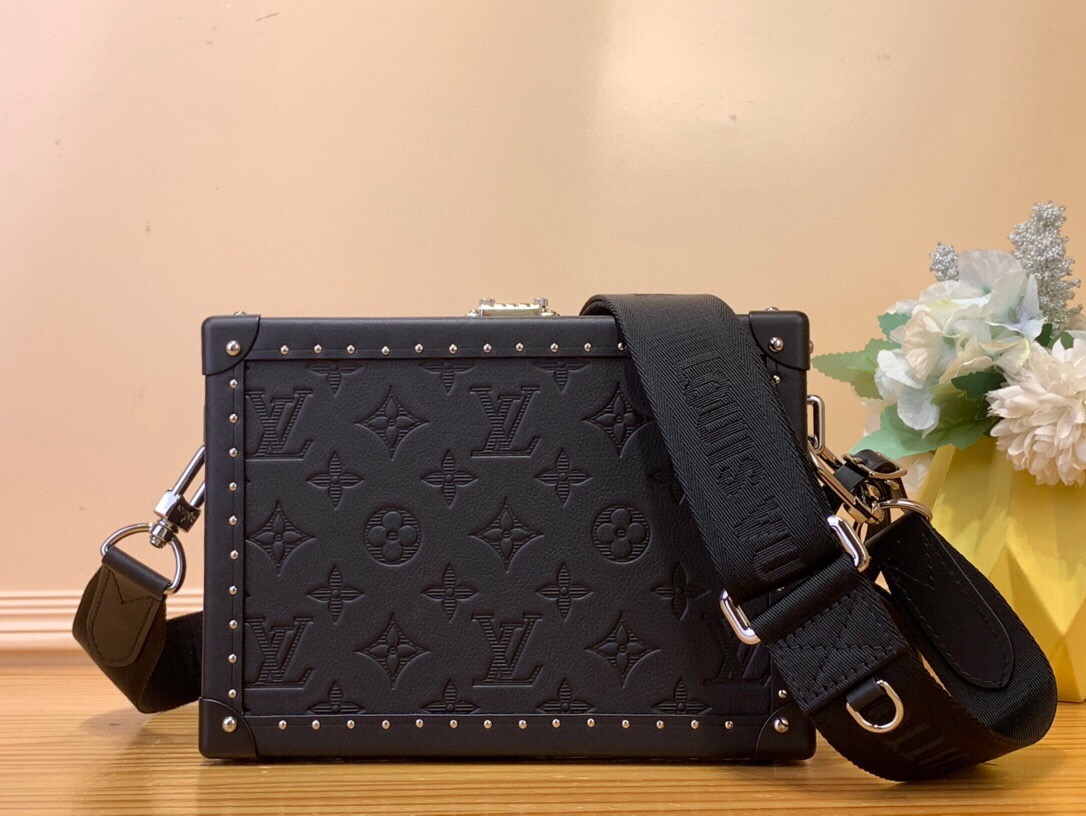 کیف زنانه برند Louis Vuitton