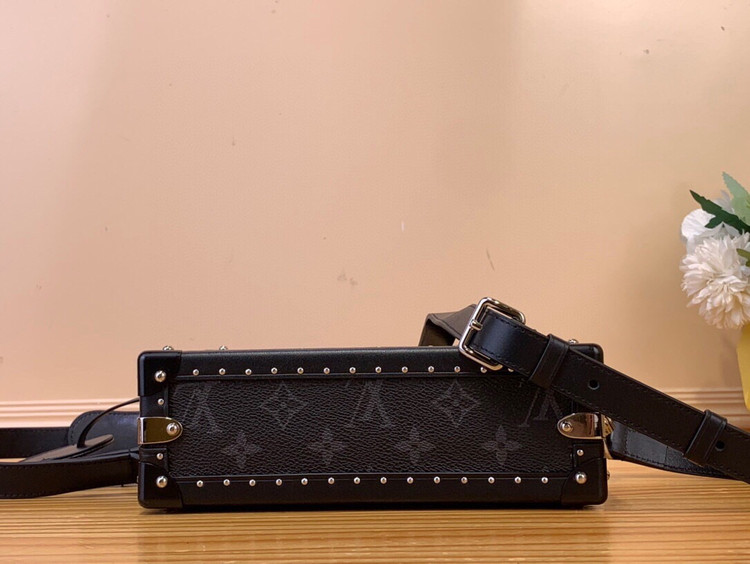 کیف زنانه برند Louis Vuitton