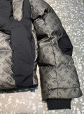 کاپشن برند Louis Vuitton