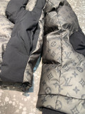 کاپشن برند Louis Vuitton