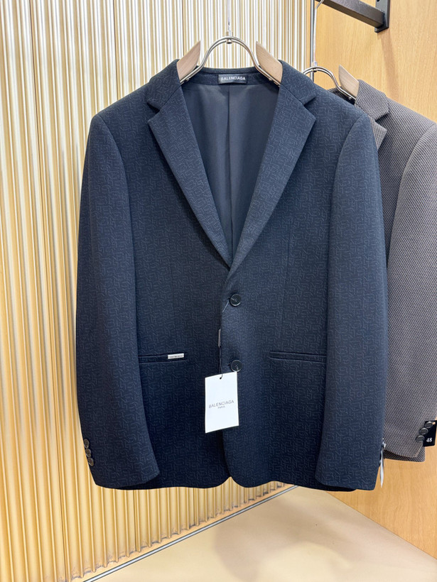 کت تک برند Balenciaga