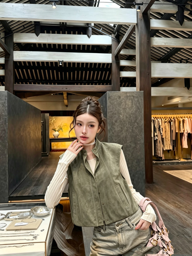 وست جیر زنانه برند Loro Piana