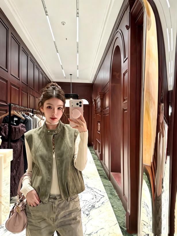 وست جیر زنانه برند Loro Piana