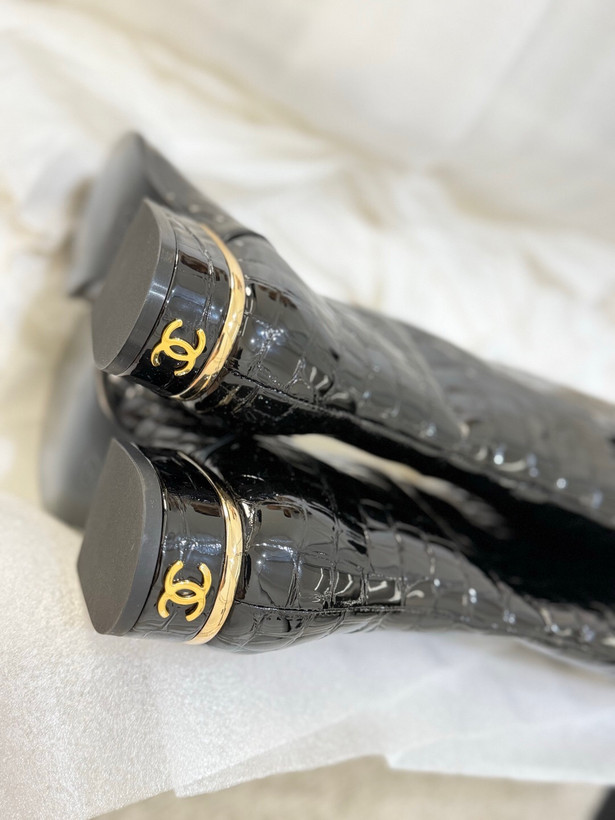 بوت چرم زنانه برند Chanel