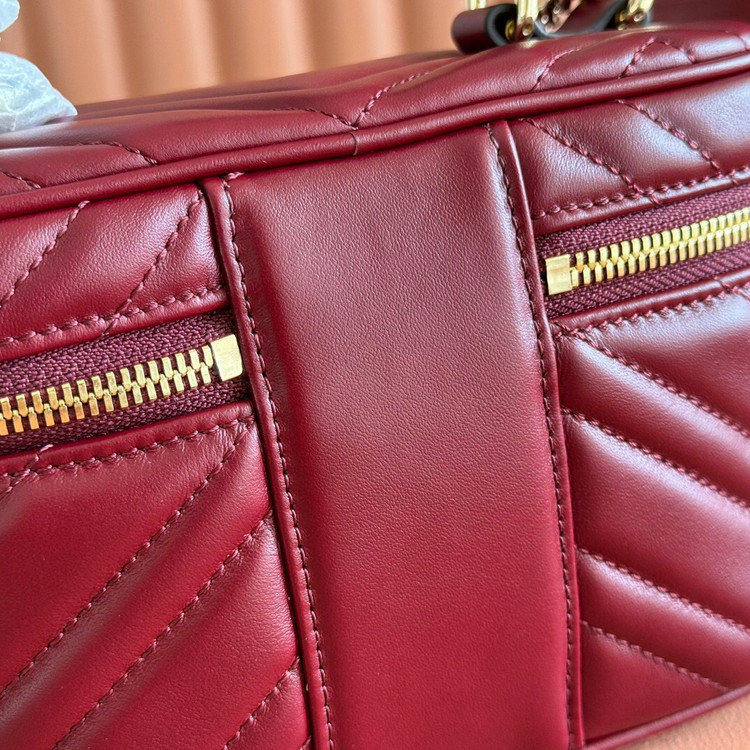 کیف آرایشی زنانه برند Gucci