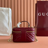 کیف آرایشی زنانه برند Gucci
