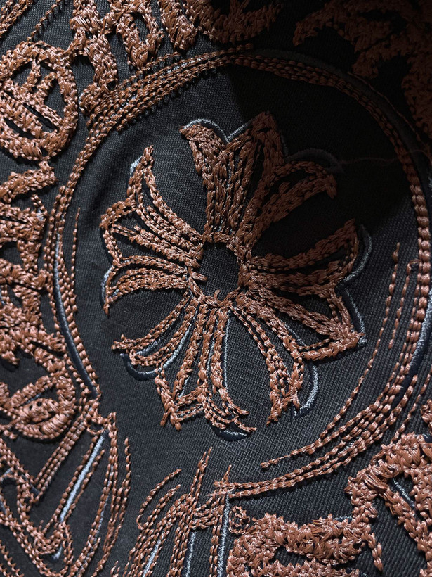 سوییشرت برند Chrome Hearts