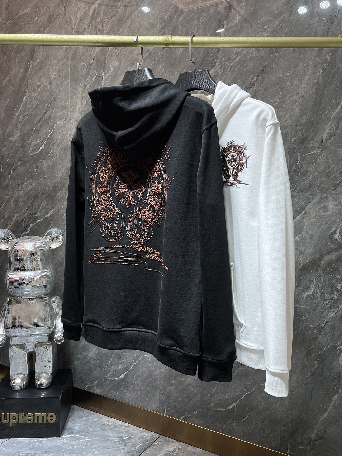 سوییشرت برند Chrome Hearts